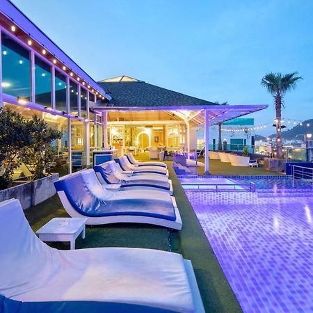 Sira Grande Hotel & Spa Patong Exterior photo
