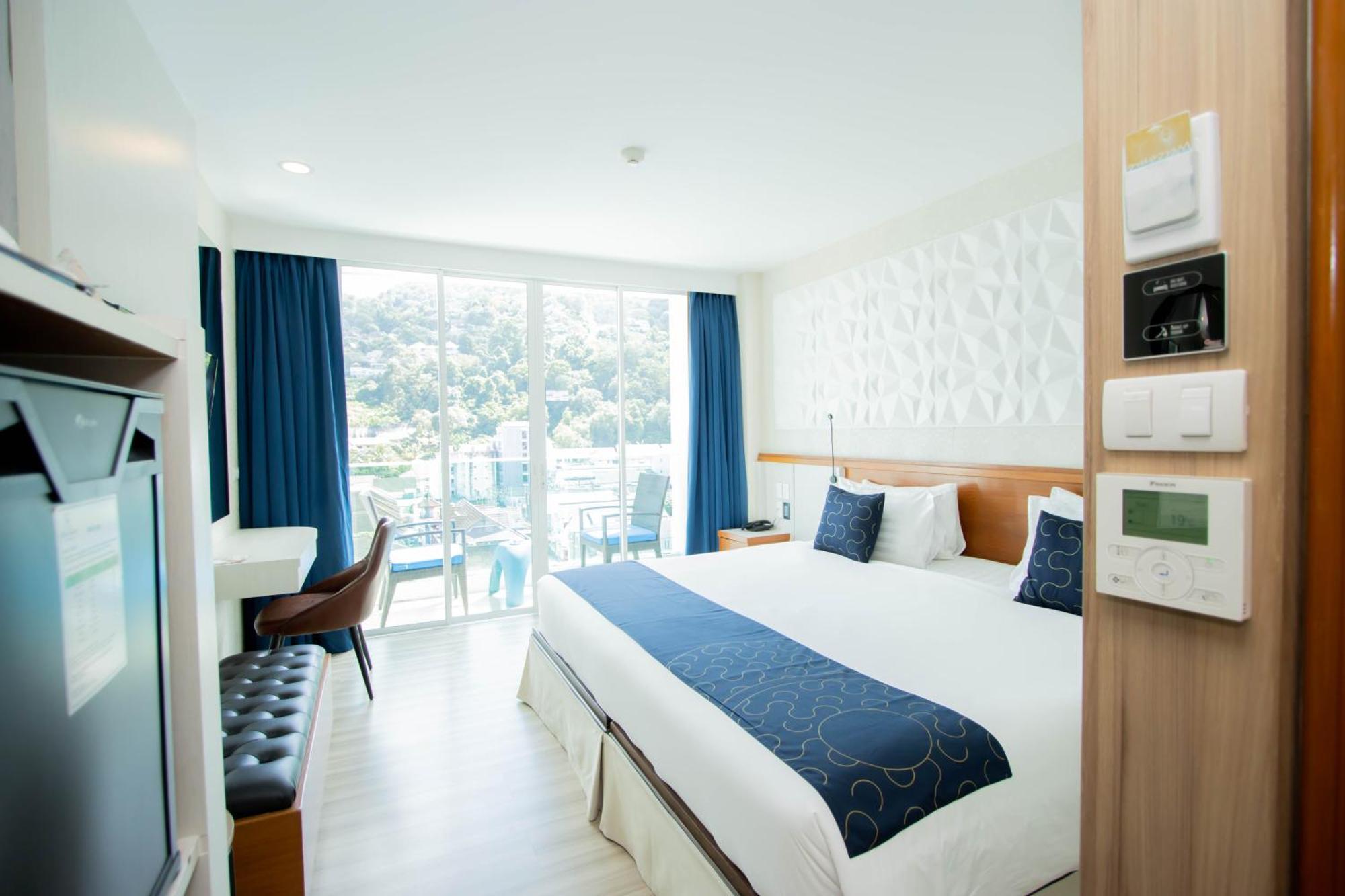 Sira Grande Hotel & Spa Patong Exterior photo
