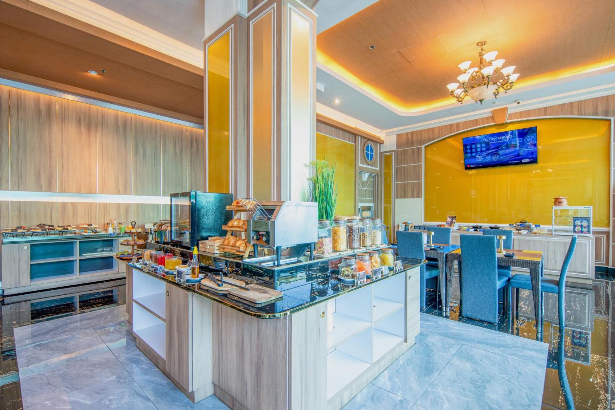 Sira Grande Hotel & Spa Patong Exterior photo