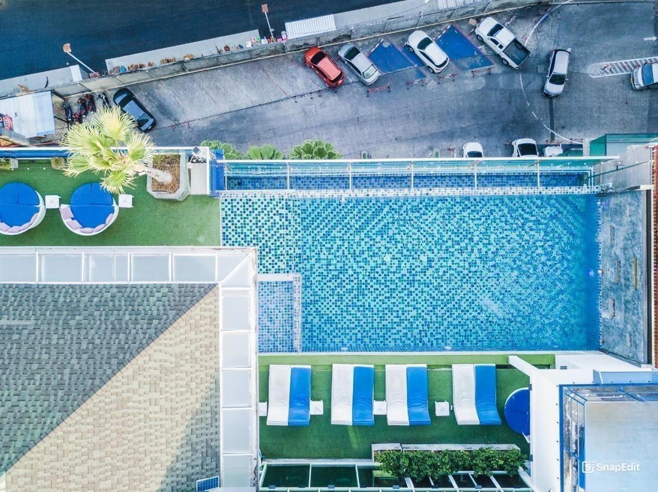 Sira Grande Hotel & Spa Patong Exterior photo